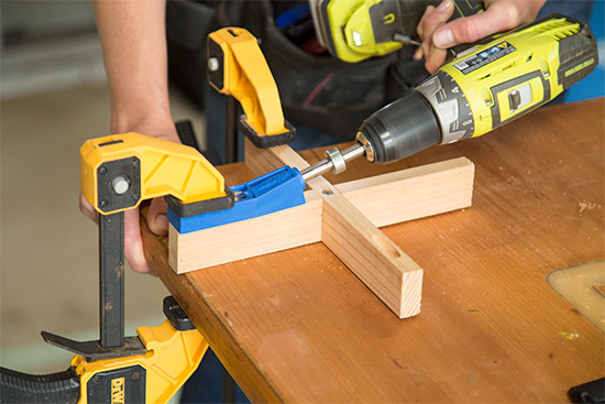 Drilling Pocket Hole with Kreg Jig and Clamps