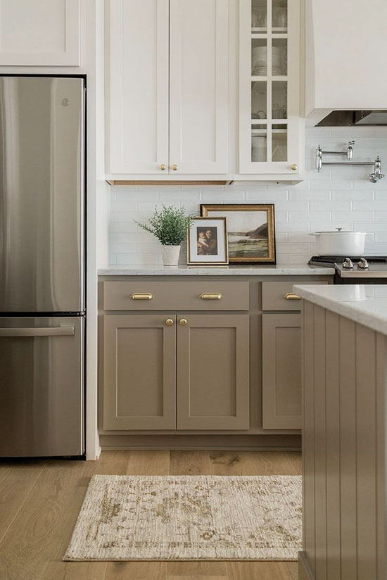 Sherwin-Williams Shoji White Kitchen Cabinets