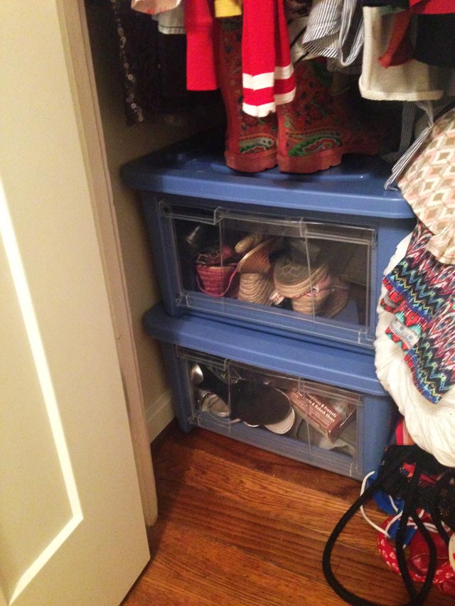 https://checkinginwithchelsea.com/wp-content/uploads/2014/11/shoes-in-guest-closet-before.jpg