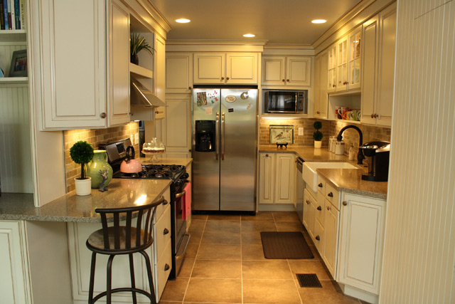 Kitchen Cabinet Door Rack - Today's Homeowner