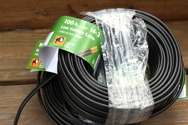 Low Voltage Landscape Wire in package
