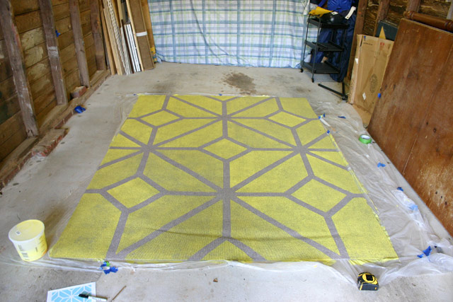 Finished Outdoor Painted Rug without Tape