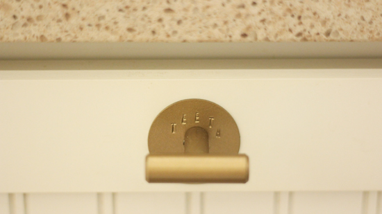 Metal Stamped Washer for Toothbrush/Toothpaste Drawer