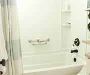 How to Decide on a Shower or Tub for Bathroom Remodel