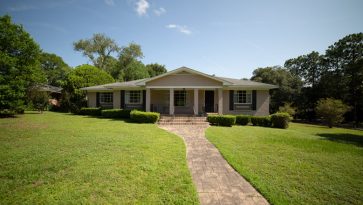 1950s Ranch Brick Home on Corner Lot Pristine Condition