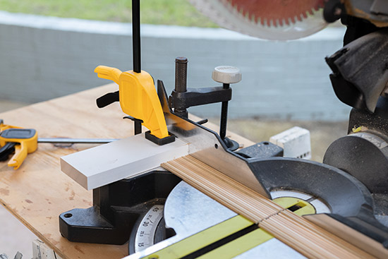 trick hack miter saw clamp stop block for cutting wood dowels